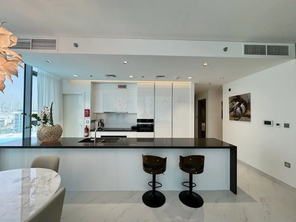 Дубай: Manzil - 2Br Apt nr Downtown w Lagoon & Burj View