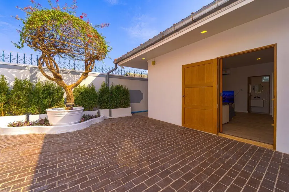 Хуахин: 5 Bedroom Pool Villa In City Center- BV1