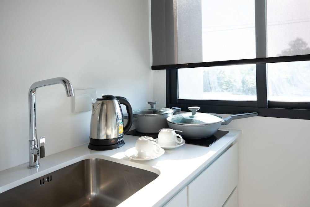 Кату: Central Hill View B901A Shopping & Relax