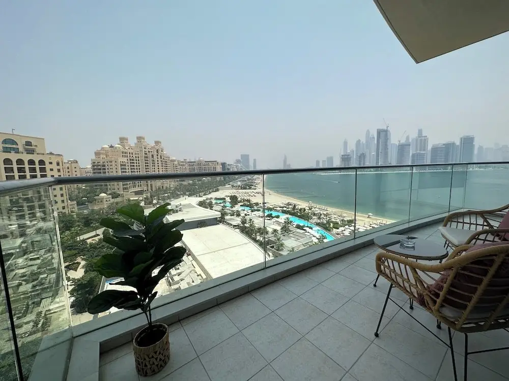 Дубай: Splendid 3BR in Palm w Lazy River & Private Beach