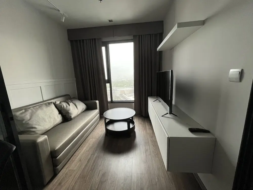 Бангкок: 1 bed plus condo near JJ market