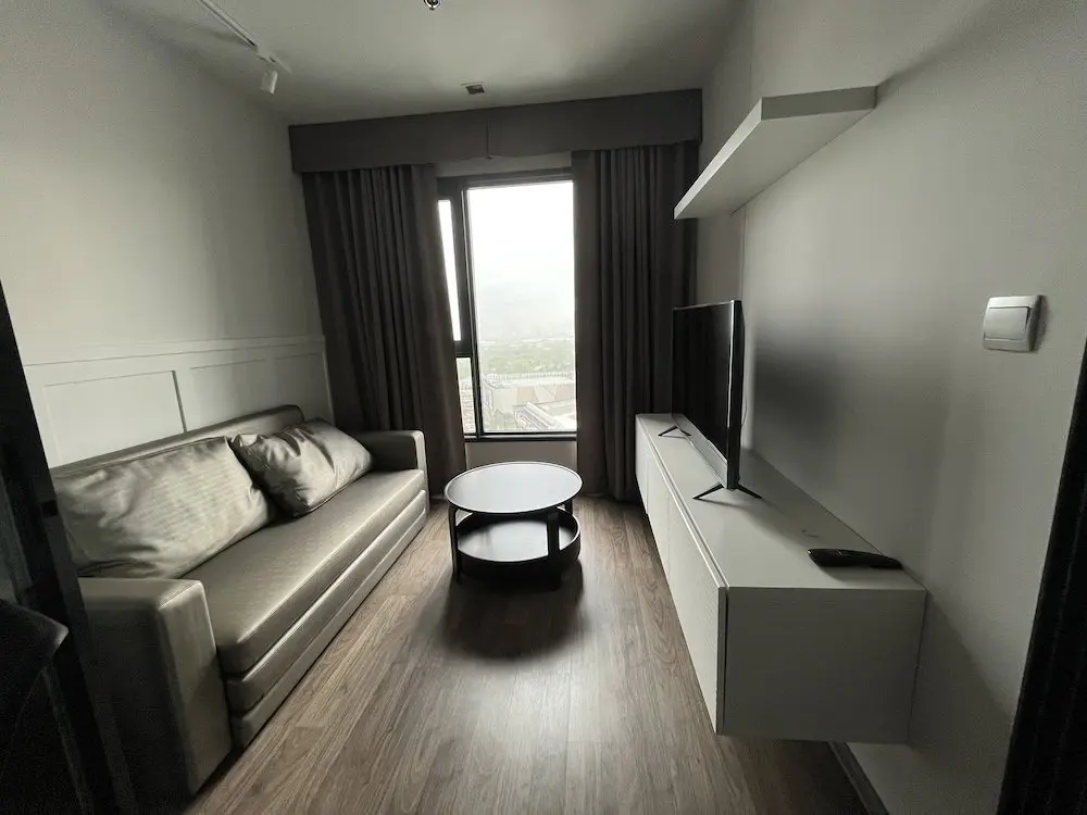 Бангкок: 1 bed plus condo near JJ market