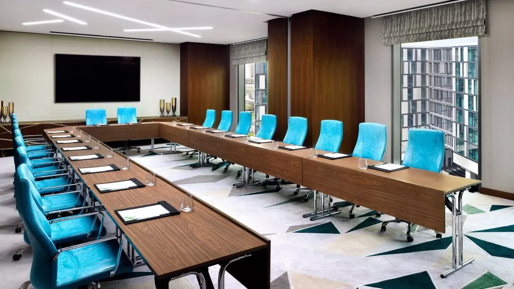 Дубай: Отель Holiday Inn Dubai Al-Maktoum Airport an IHG Hotel