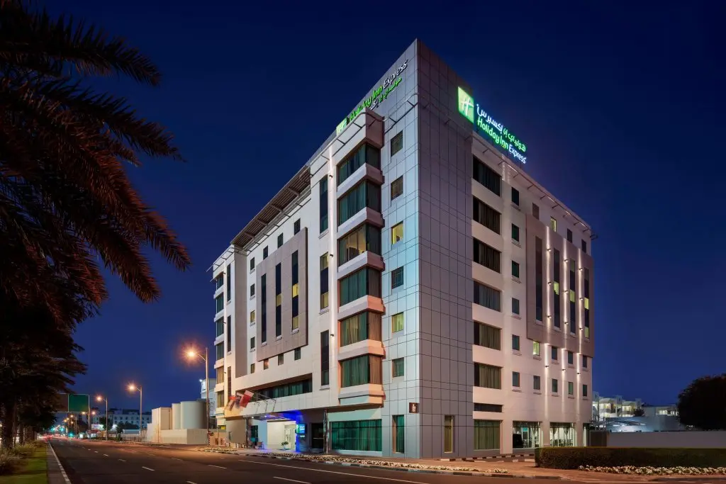 Дубай: Отель Holiday Inn Express Dubai Jumeirah an IHG Hotel