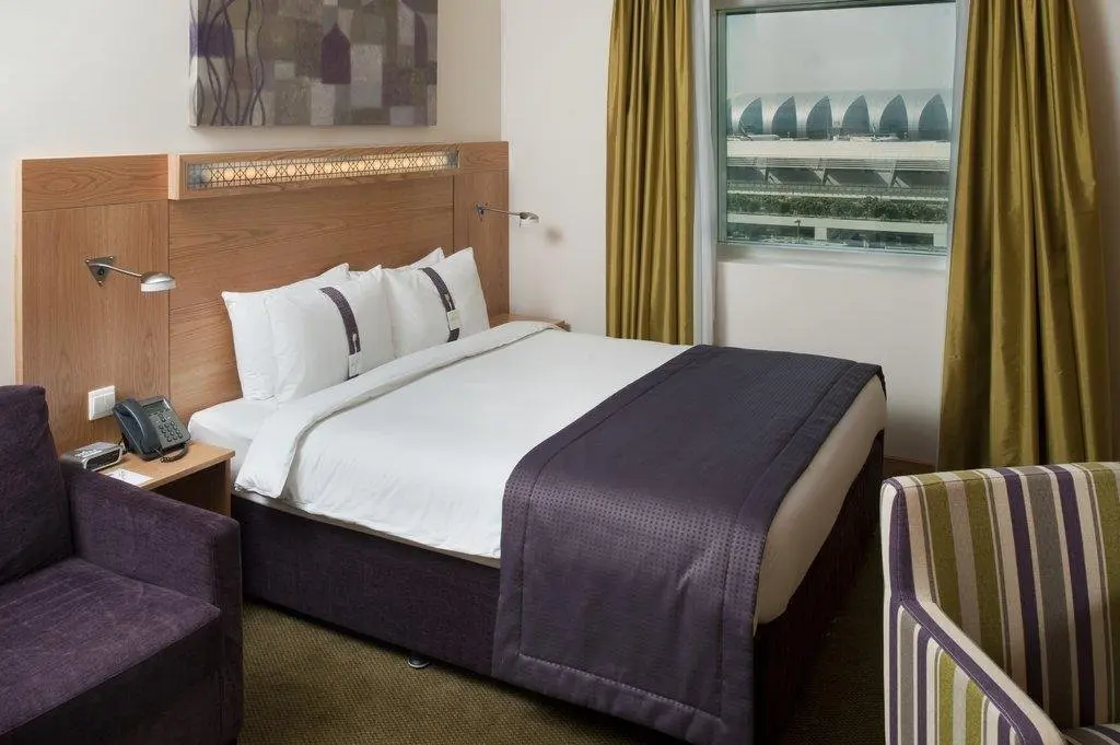 Дубай: Отель Holiday Inn Express Dubai Airport an IHG Hotel
