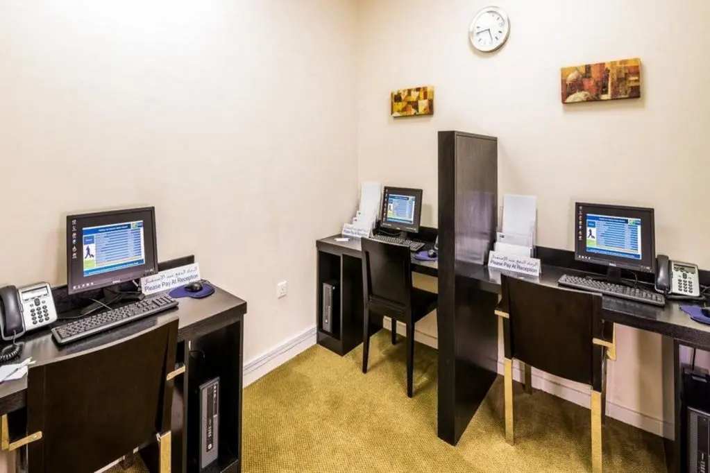 Дубай: Отель Holiday Inn Express Dubai Airport an IHG Hotel