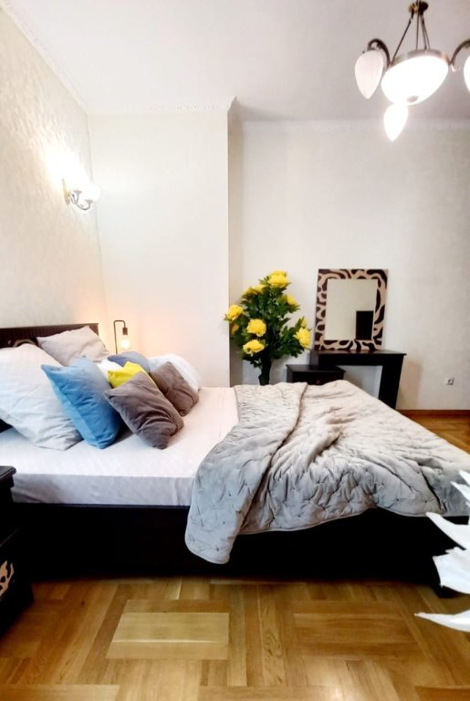 Ростов-на-Дону: Апартаменты Smile Apartments 3х Комнатные с Видом на Набережную