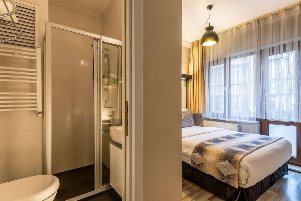 Platine Hotels & Suites — фото 1