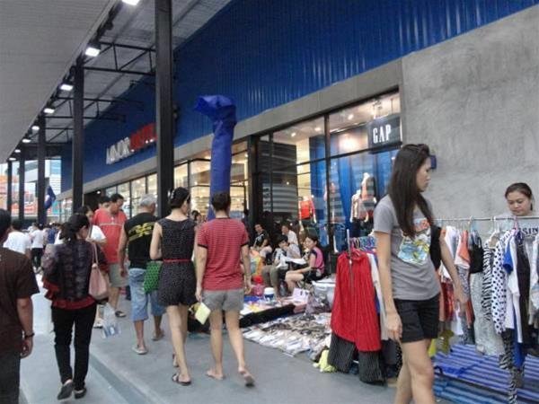 Паккрет: YING @Impact Muangthong Thani
