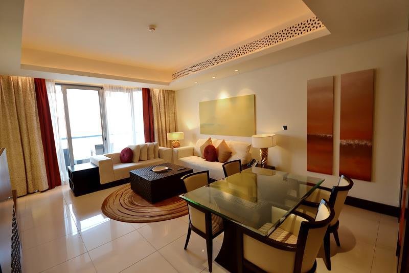 Дубай: Vacation Bay-Watch Dubai Fountain and Burj Khalifa