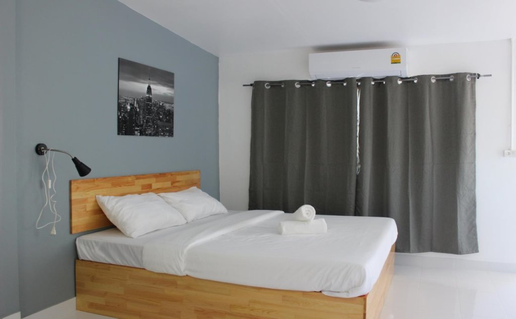 Тха-Тако: The Naps Hostel