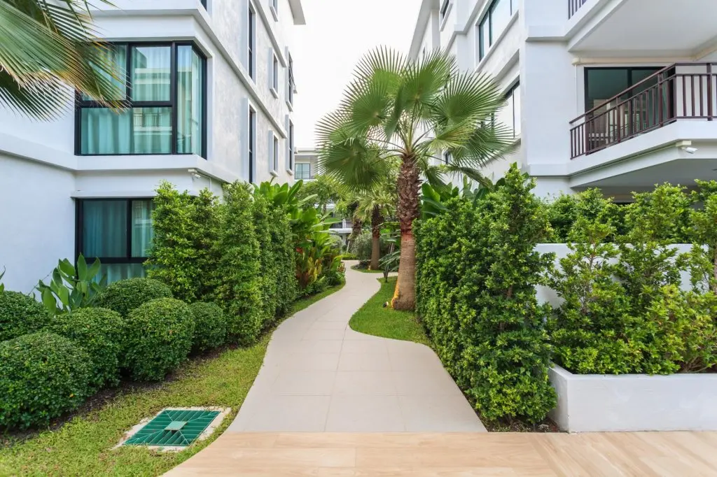 Муанг: The Title F101A - Direct pool access 2 bedroom apartment