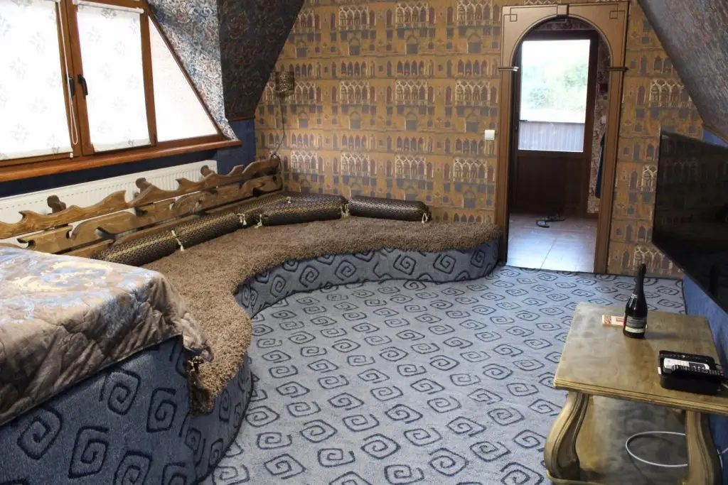 Ольховский: V Gostyah U Skazki Guest House