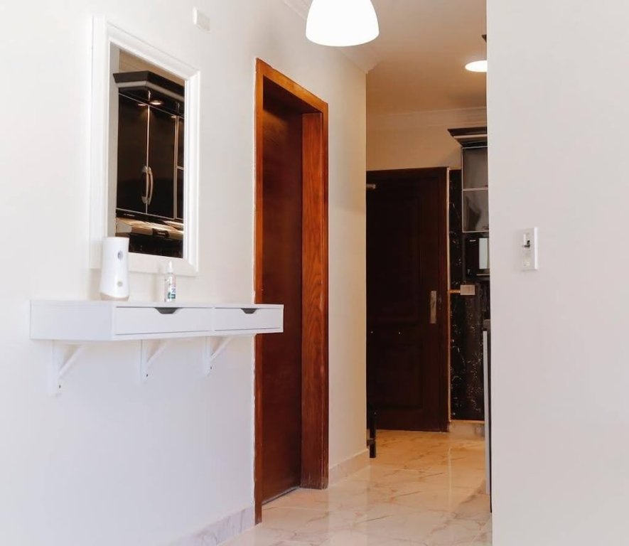 Порт-Саид: Beachfront Chalet in Porto Said With Poo Garden