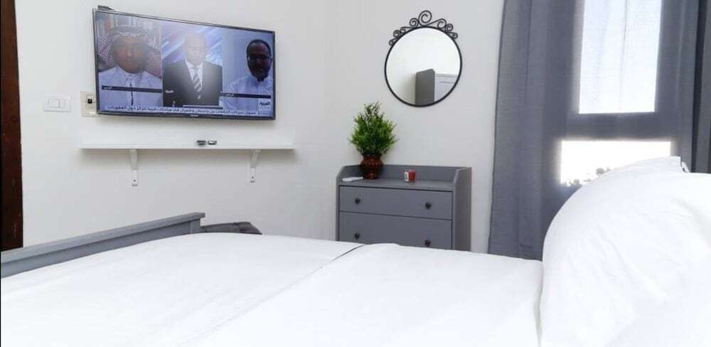 Порт-Саид: Beachfront Chalet in Porto Said With Pool & Gar