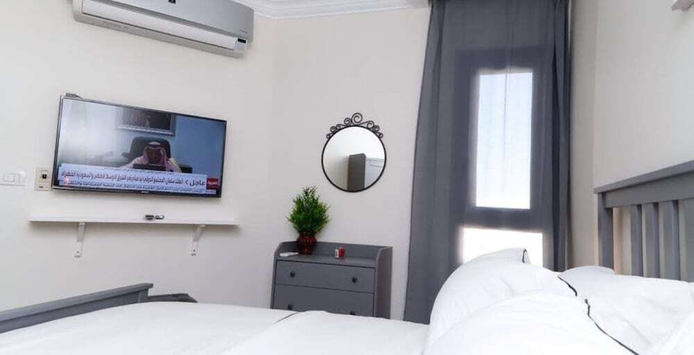 Порт-Саид: Beachfront Chalet in Porto Said With Pool & Gar