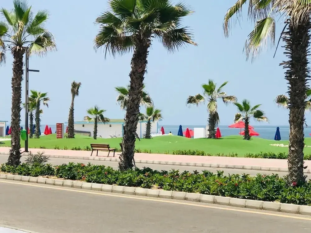 Порт-Саид: Beachfront Chalet in Porto Said With Pool & Gar