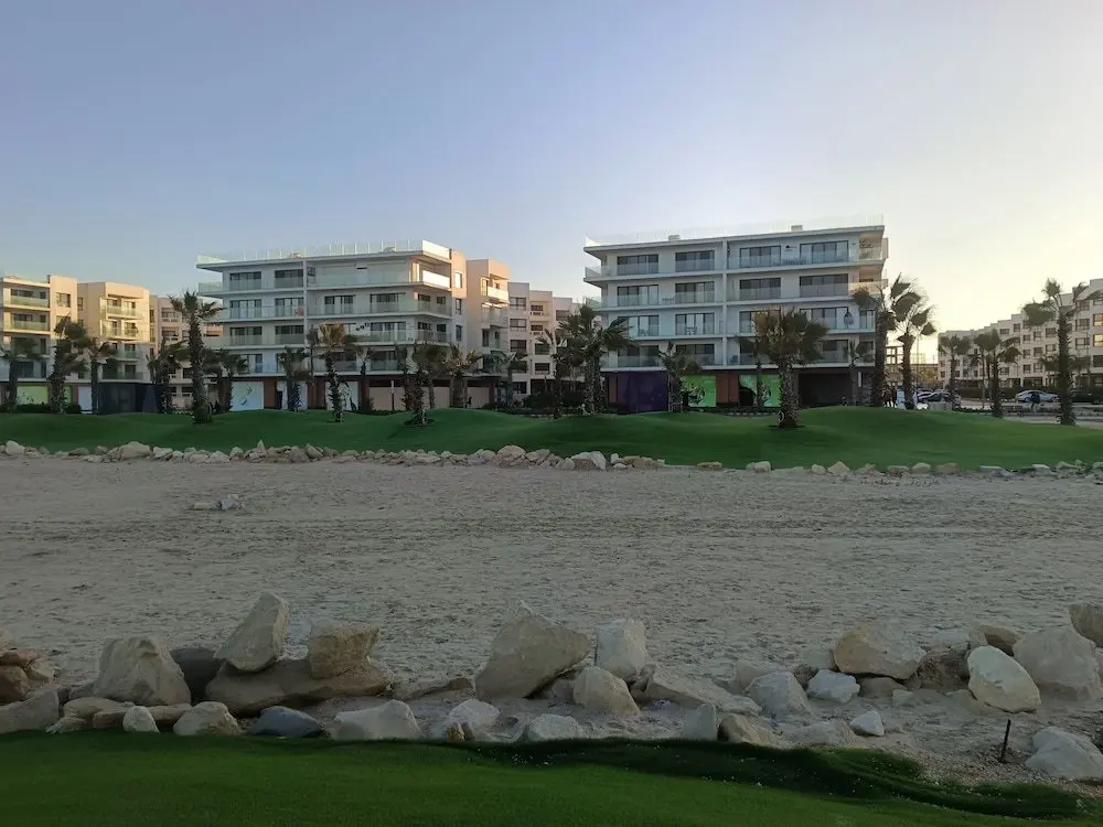 Порт-Саид: Beachfront Chalet in Porto Said With P Garden