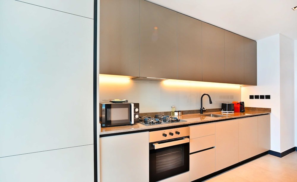 Дубай: LUX The Northside 15 Burj Khalifa View Suite