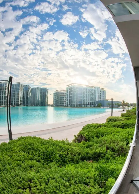 Дубай: LUX The District One Lagoon View Suite