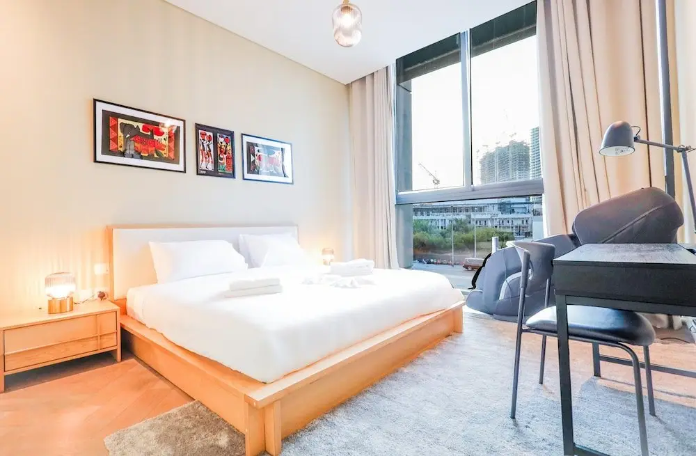 Дубай: Elite LUX Holiday Homes - Luxurious 1BR Suite in Signature Livings JVC - Dubai