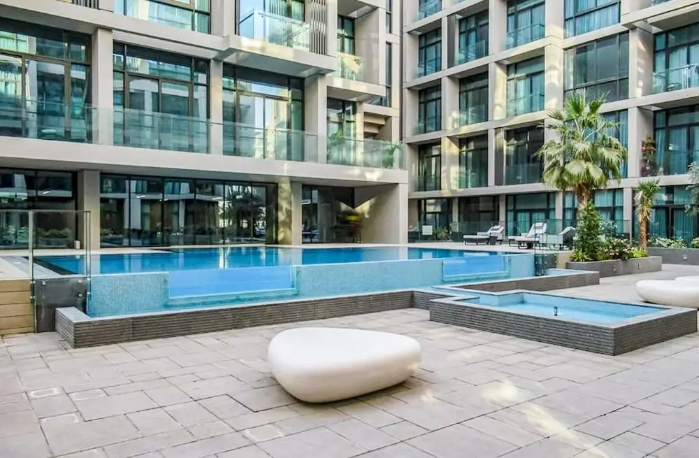 Дубай: Elite LUX Holiday Homes - Luxurious 1BR Suite in Signature Livings JVC - Dubai