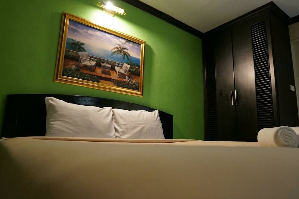 Бангкок: Hotel Grand Mandarin Latphrao 130