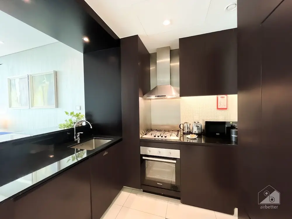 Дубай: Cozy 1b With Balcony in Business Bay