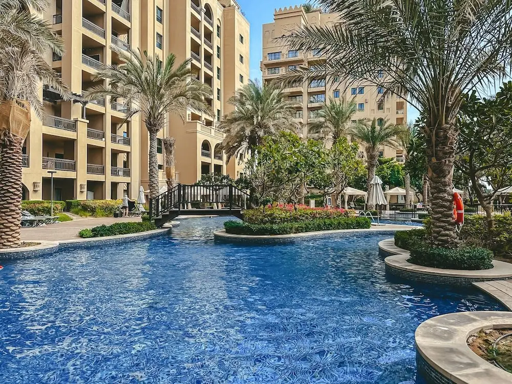 Дубай: Stylish Urban 1BR Gem in Fairmont-90AB2