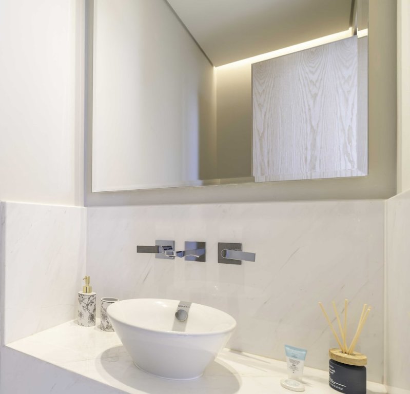 Дубай: Lux Iconic Views At Palm Tower Suite 7