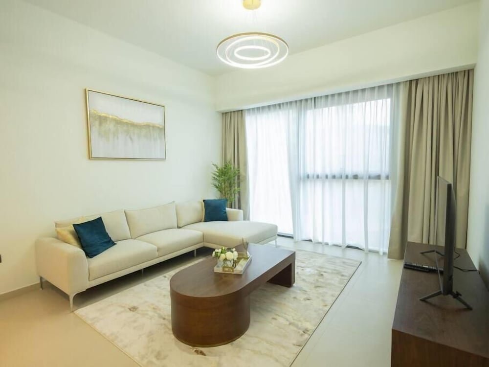 Дубай: Mh- Modern 1-bedroom Abode Ref - 4004