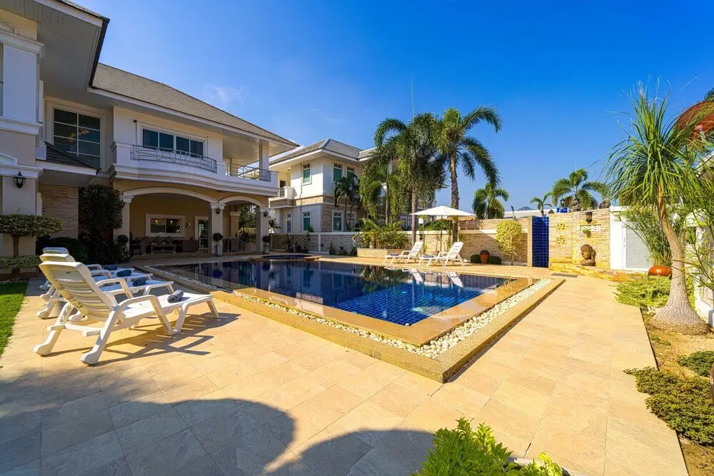 Хуахин: Luxurious 5-Bed Private Pool Villa - PV5