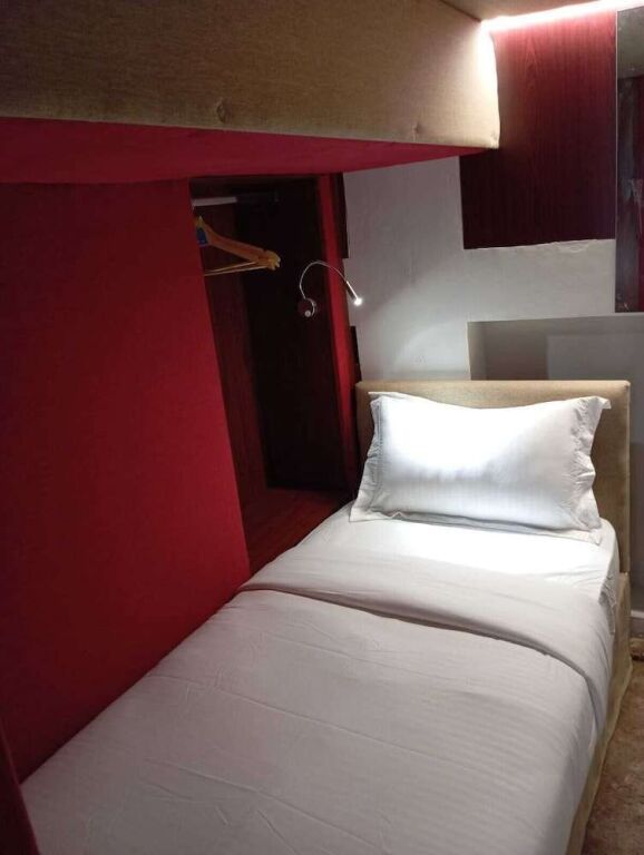 Дубай: Hyba Pod Hostel & Hotel