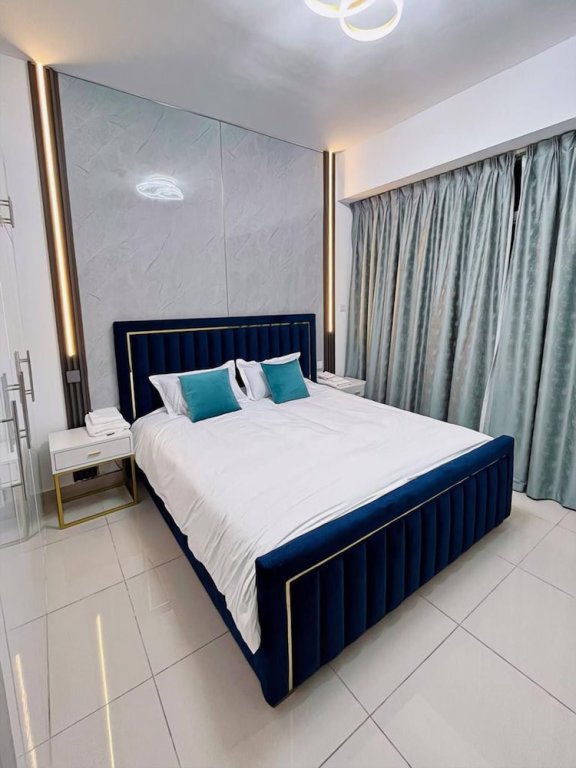 Дубай: Lux High Rise Marina Apartment