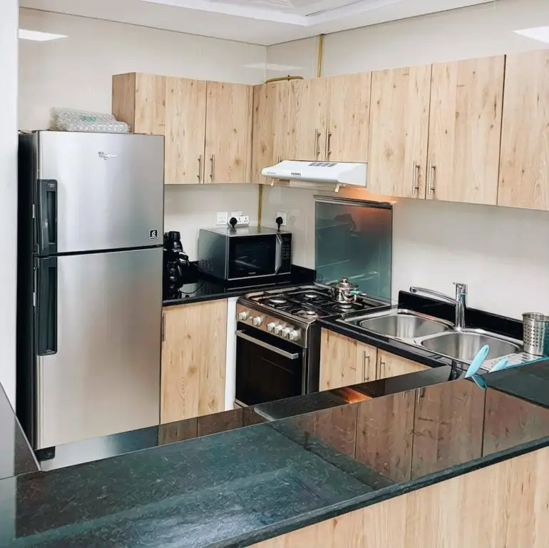 Дубай: Lux High Rise Marina Apartment