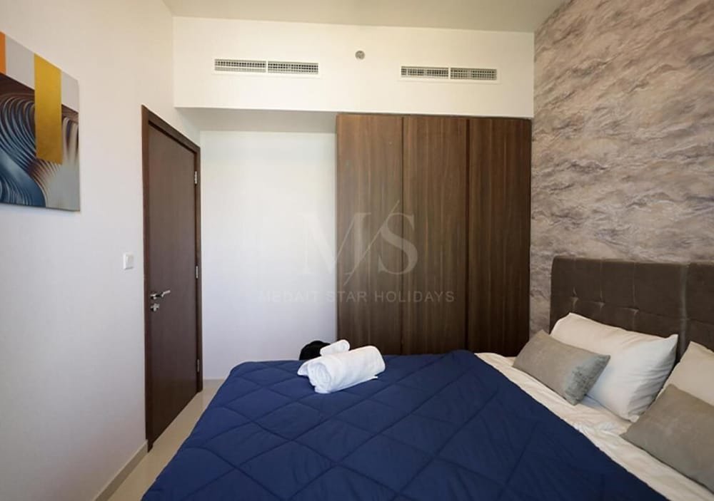 Mh-1 Bhk With Serene Canal View in Reva Residence Ref 26009 — фото 1