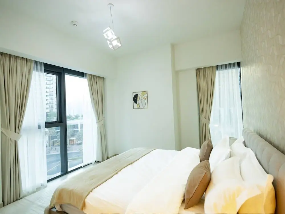 Дубай: Mh - Act One Act Two - 2bhk - Ref503