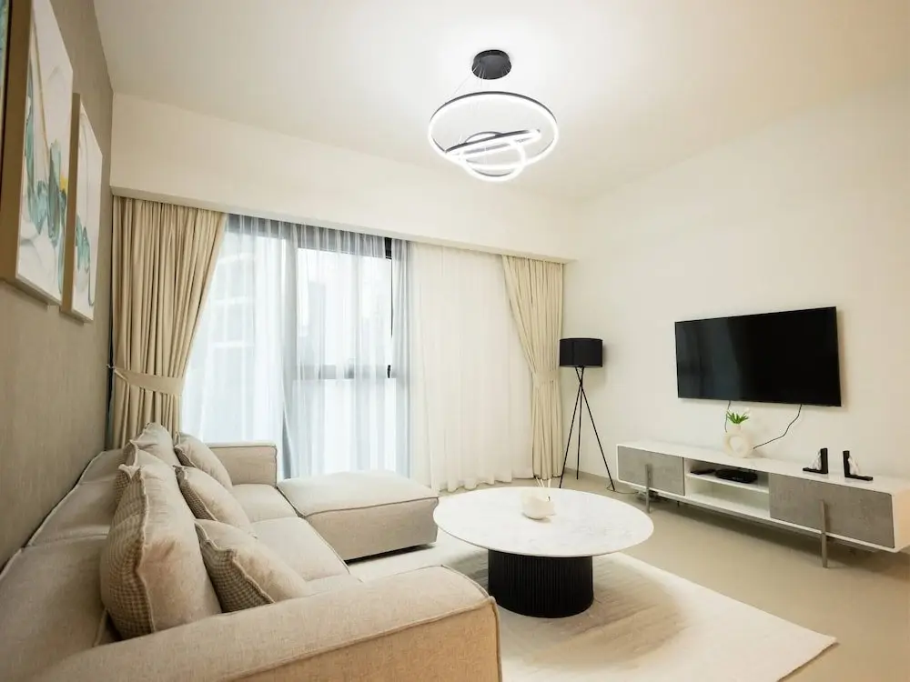 Дубай: Mh - Act One Act Two - 2bhk - Ref503