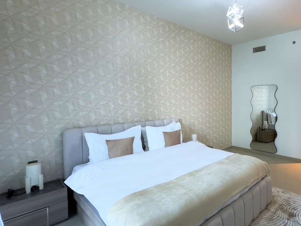 Mh - Act One Act Two - 2bhk - Ref2202 — фото 1