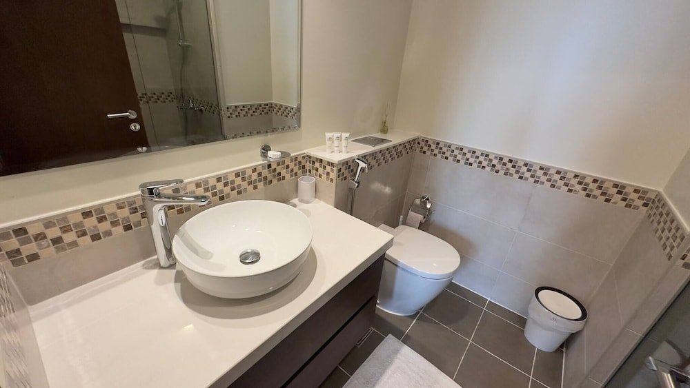 Дубай: Mh - 2 Bhk Canal View Near Dubai Mall - Ref2516