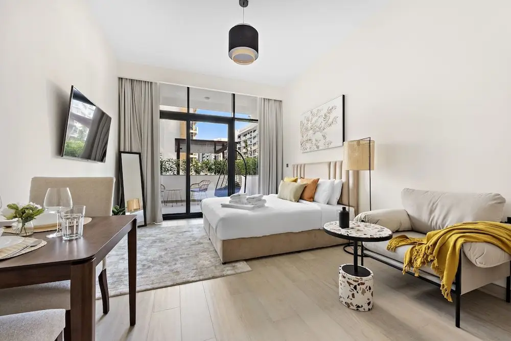 WelHome - Your Dubai Getaway: Cozy Studio at Azizi Rivera 4 — фото 1