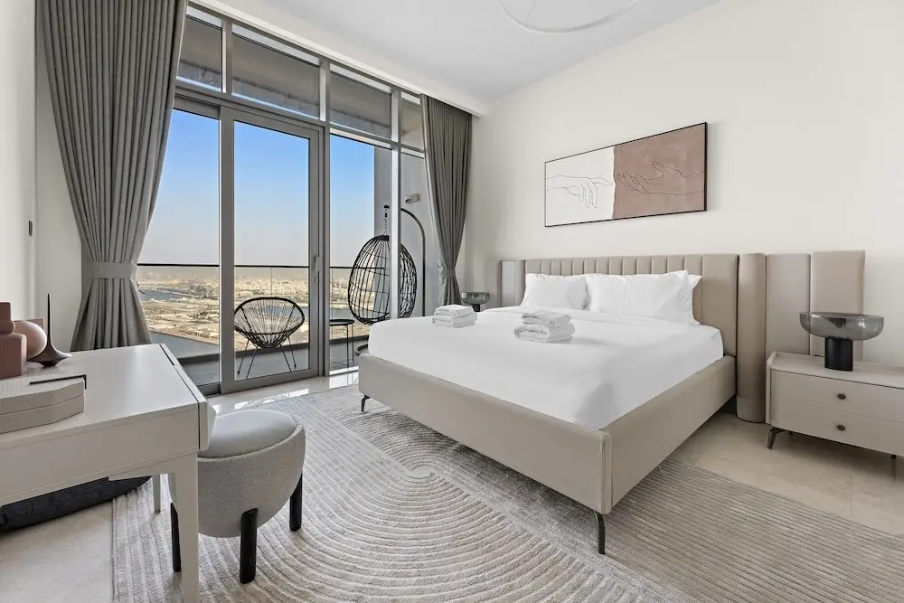 Дубай: WelHome - Seaside Serenity: Spacious 1 BR in Maritime City