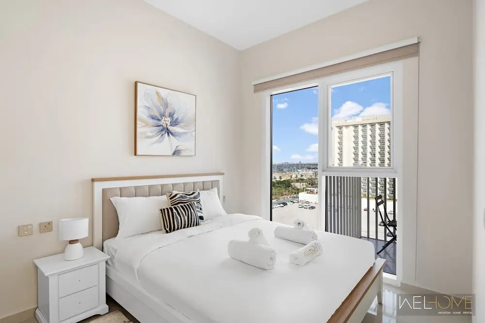 Дамак Хиллс: WelHome - Breathtaking View 1BR Apt in Damac Hills 2