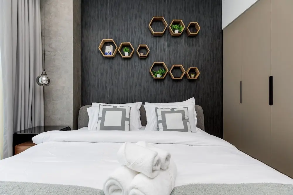 Дубай: Waves - Seaside Splendor 2BR in Dubai's Business Bay