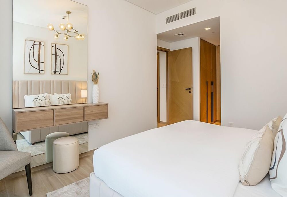HomesGetaway- 2BR at Palace Residence — фото 1