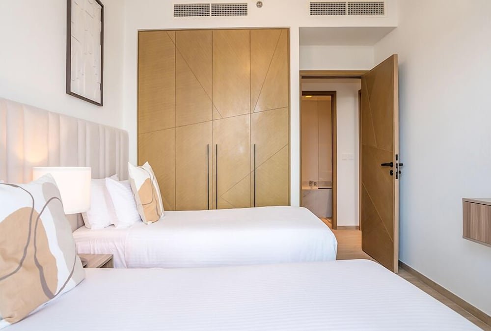 Дубай: HomesGetaway- 2BR at Palace Residence