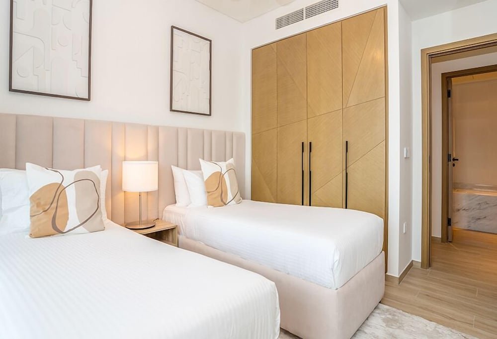 Дубай: HomesGetaway- 2BR at Palace Residence
