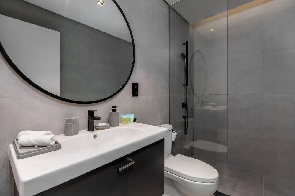 Дубай: Waves - Tranquil Waterfront Living 2B Retreat With Balcony