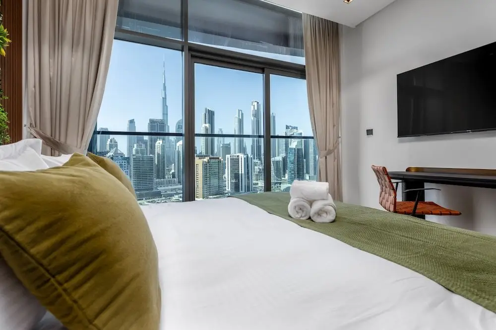 Дубай: Waves - Tranquil Waterfront Living 2B Retreat With Balcony