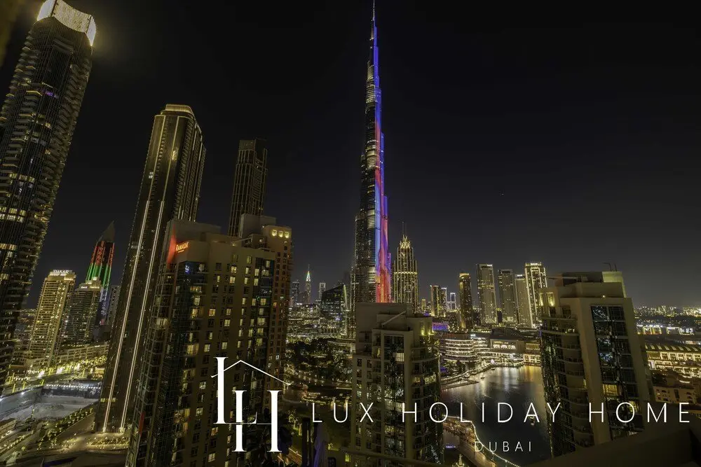 Дубай: LUX The Burj Khalifa Fountain View Suite